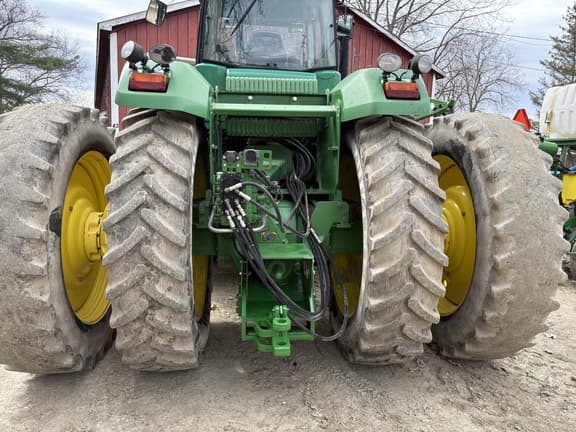 Image of John Deere 9330 equipment image 2