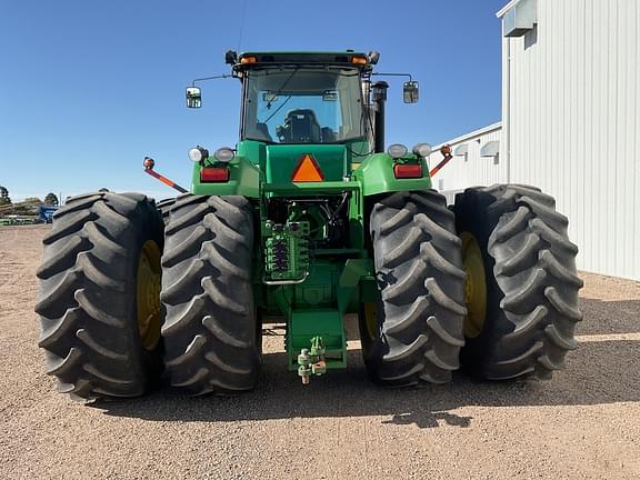 Image of John Deere 9330 equipment image 3