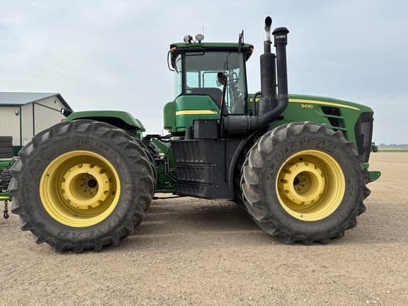 Image of John Deere 9430 equipment image 1