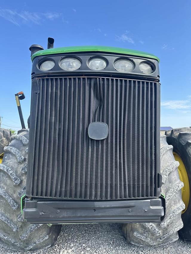 Image of John Deere 9520 equipment image 4