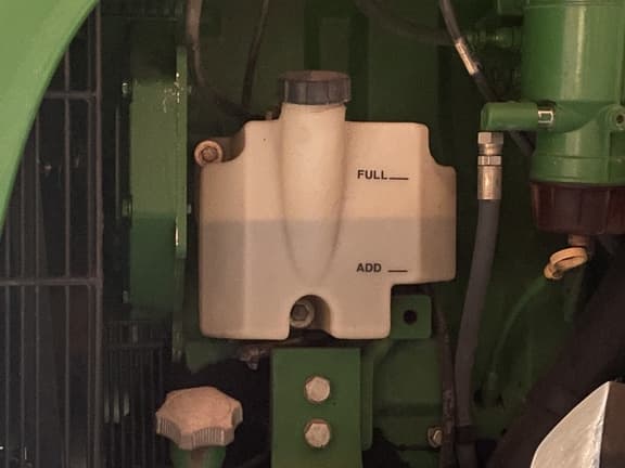 Image of John Deere 9520 equipment image 3