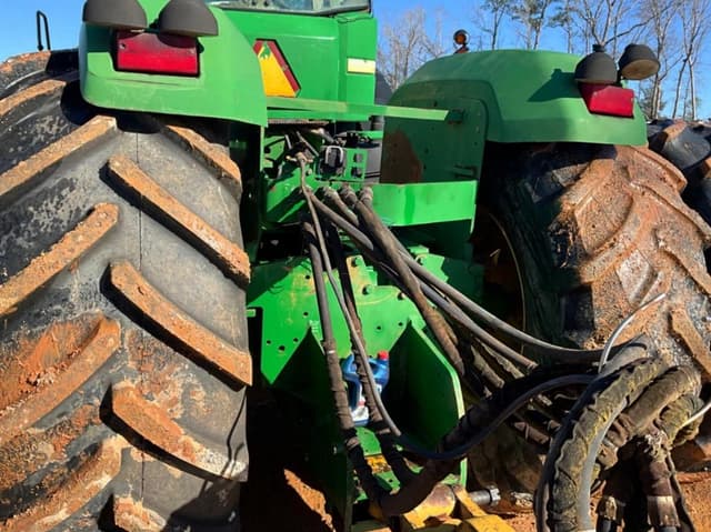 Image of John Deere 9520 equipment image 3