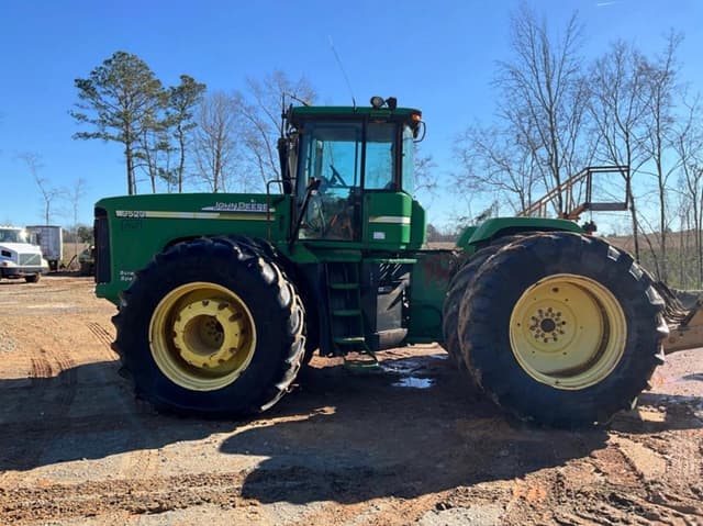 Image of John Deere 9520 equipment image 1