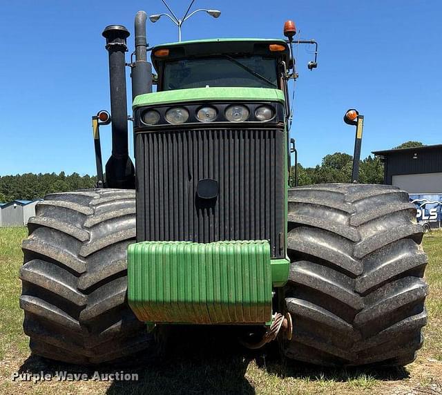 Image of John Deere 9520 equipment image 1