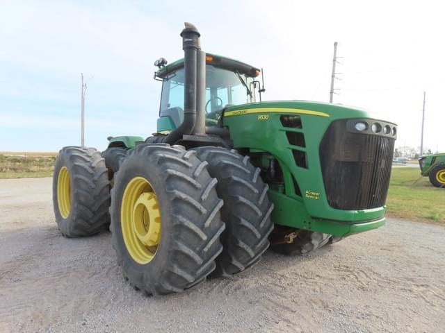 Image of John Deere 9530 equipment image 3