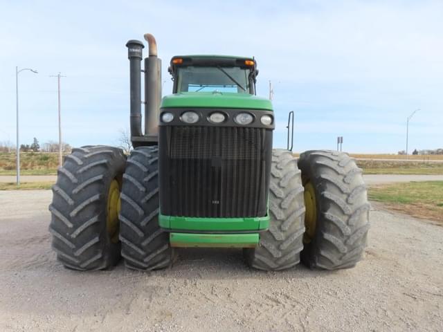 Image of John Deere 9530 equipment image 2