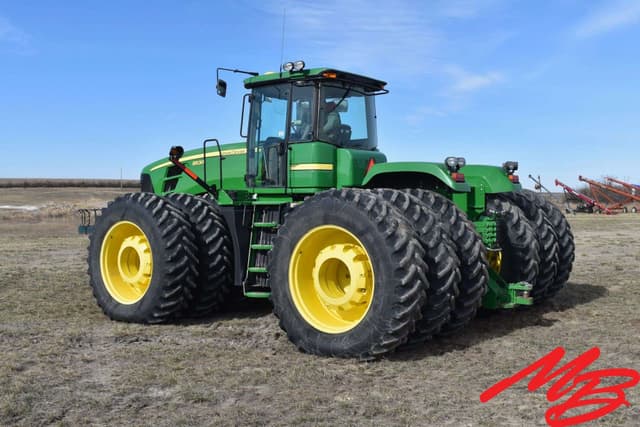 Image of John Deere 9530 equipment image 4