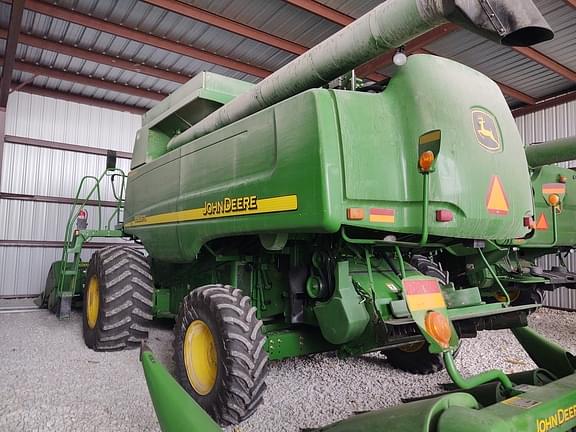 2007 John Deere 9560 STS Equipment Image0