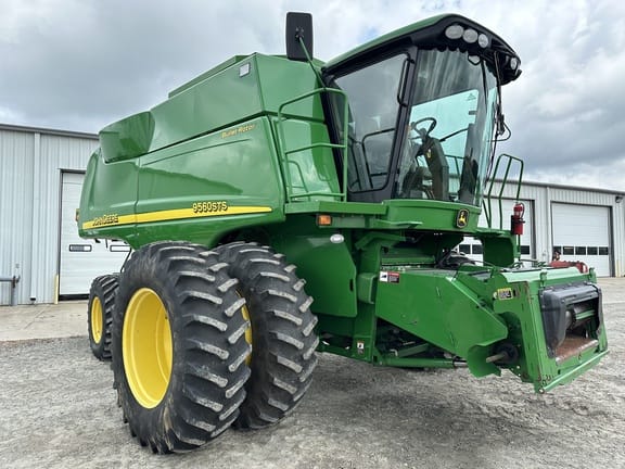 2007 John Deere 9560 STS Equipment Image0