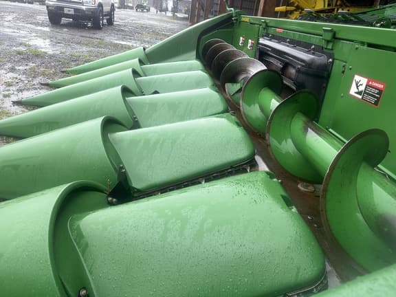 Image of John Deere 9560 STS equipment image 2