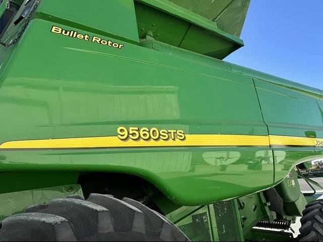 Image of John Deere 9560 STS equipment image 3