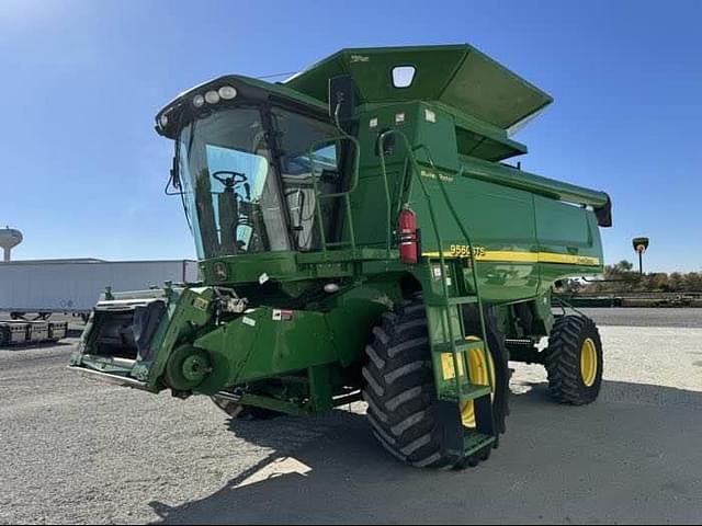 Image of John Deere 9560 STS equipment image 1