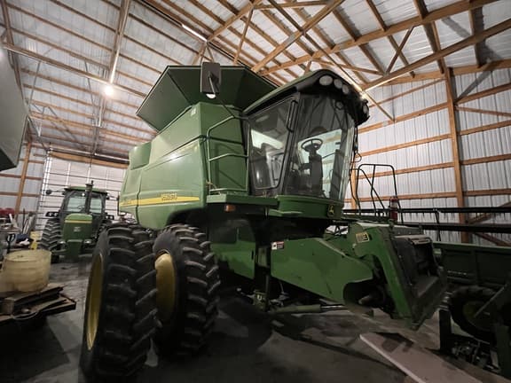 Image of John Deere 9560 STS Image 0