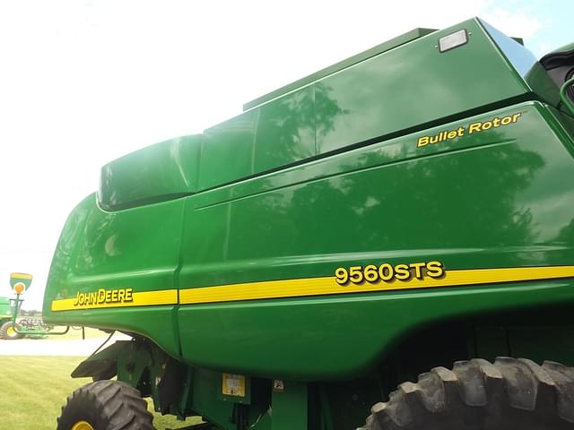 Image of John Deere 9560 STS equipment image 4