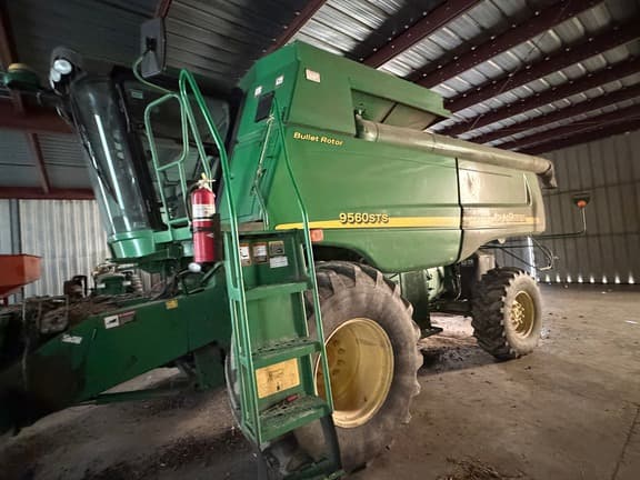 Image of John Deere 9560 STS equipment image 2