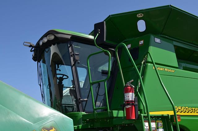 Image of John Deere 9560 STS equipment image 2