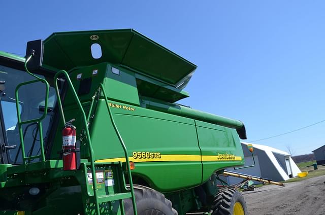 Image of John Deere 9560 STS equipment image 3