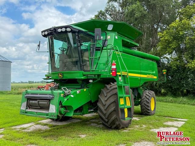 Image of John Deere 9560 STS equipment image 3
