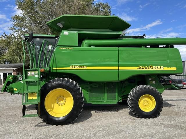 Image of John Deere 9560 STS equipment image 2