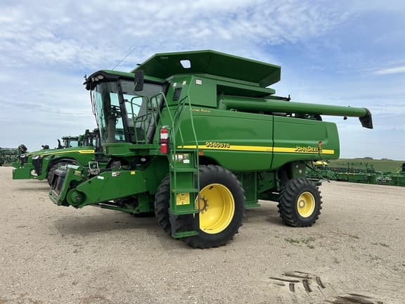 Image of John Deere 9560 STS equipment image 2