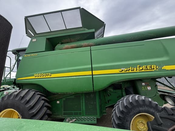 Image of John Deere 9660 STS equipment image 4