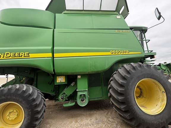 Image of John Deere 9660 STS equipment image 3