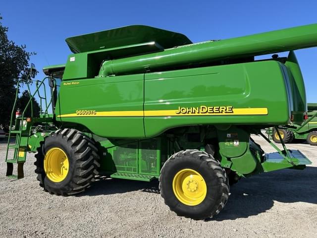 Image of John Deere 9660 STS equipment image 2