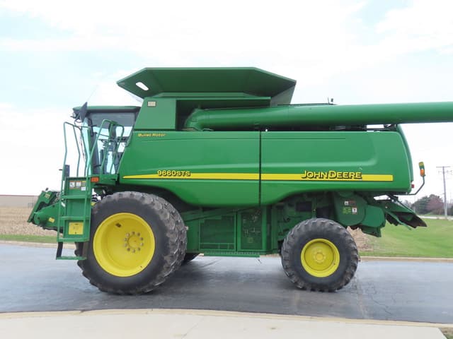 Image of John Deere 9660 STS equipment image 1