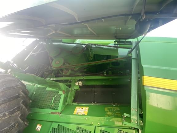 Image of John Deere 9660 STS equipment image 4