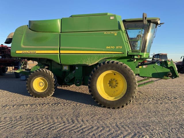 Image of John Deere 9670 STS equipment image 3