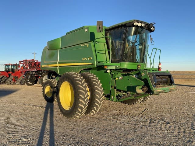 Image of John Deere 9670 STS equipment image 2