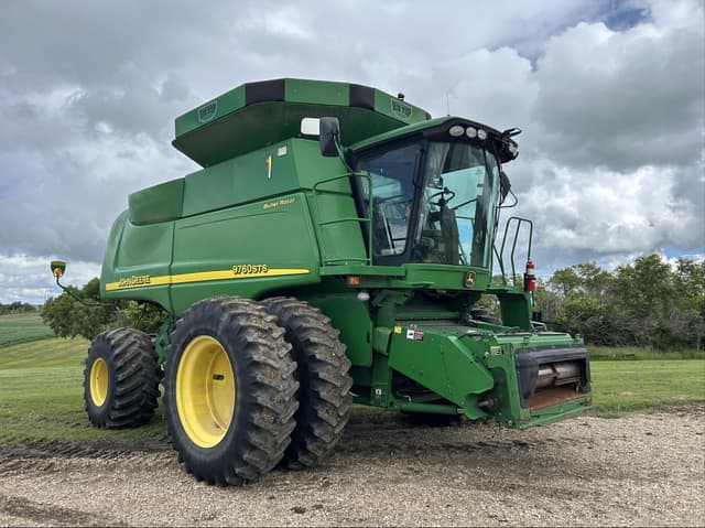 Image of John Deere 9760 STS equipment image 2