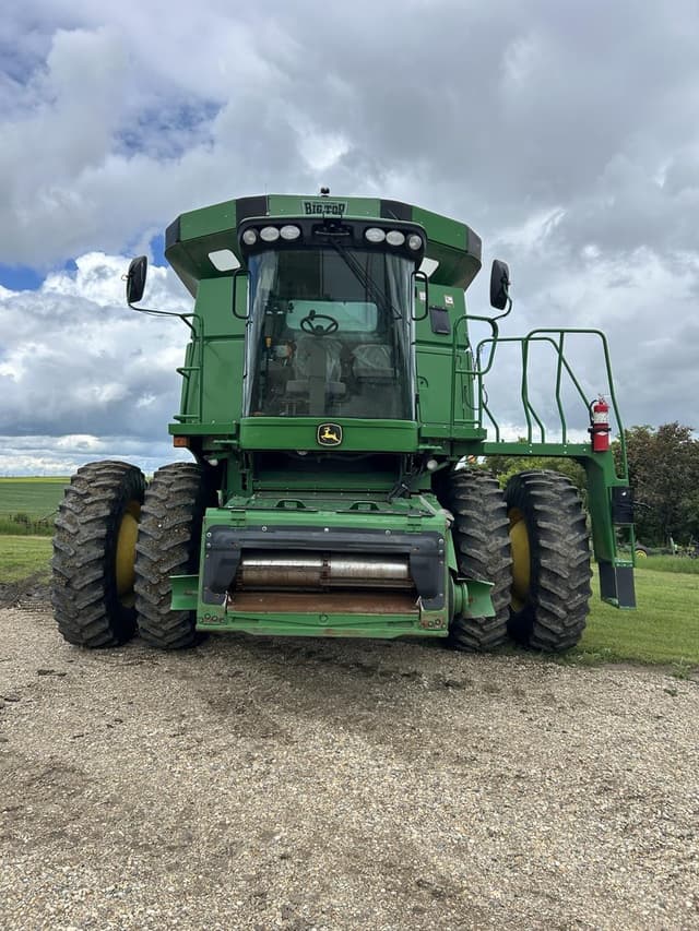 Image of John Deere 9760 STS equipment image 1