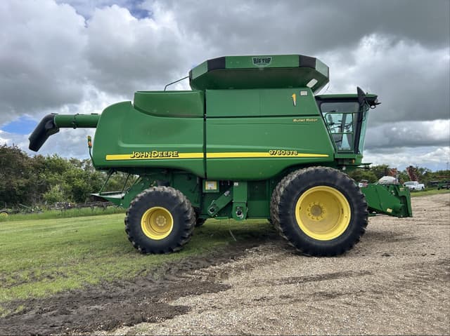 Image of John Deere 9760 STS equipment image 3