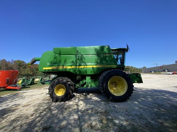 Image of John Deere 9760 STS equipment image 3