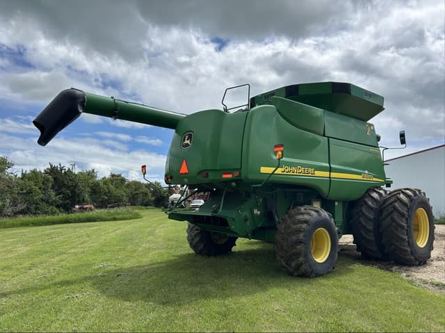Image of John Deere 9760 STS equipment image 4