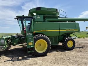 2007 John Deere 9760 STS Image