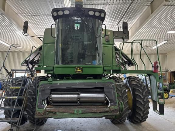 Image of John Deere 9760 STS equipment image 2