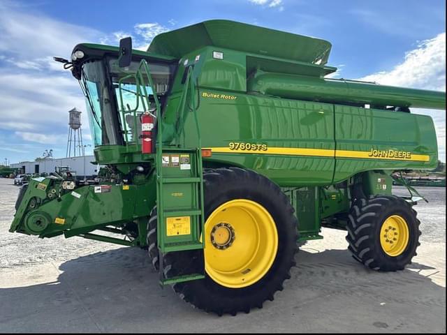 Image of John Deere 9760 STS equipment image 1