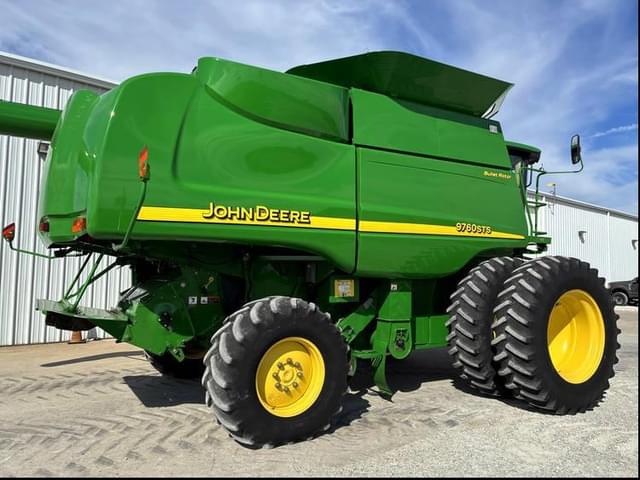 Image of John Deere 9760 STS equipment image 2