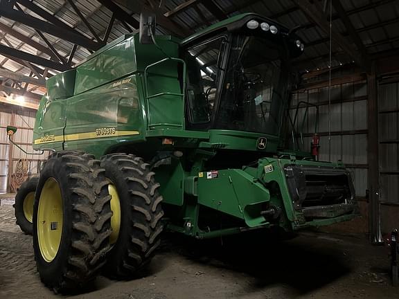 Image of John Deere 9760 STS Primary image