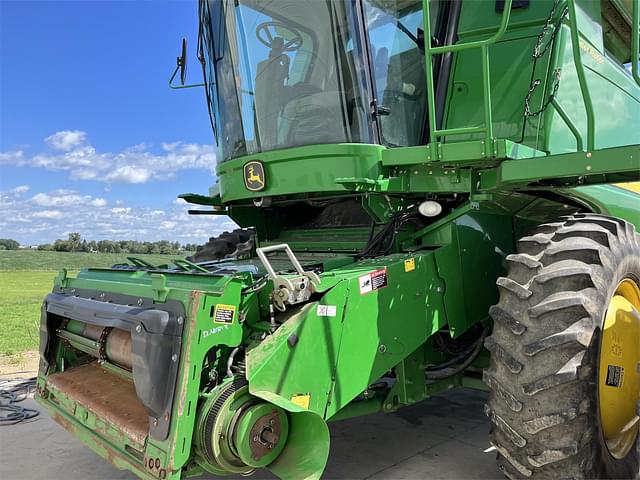 Image of John Deere 9760 STS equipment image 1