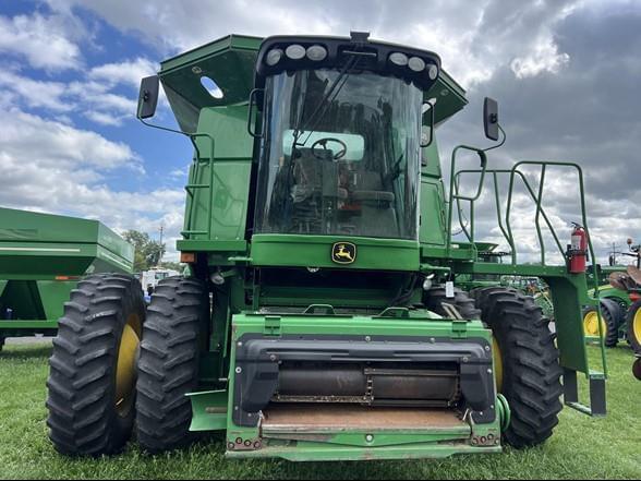 Image of John Deere 9760 STS equipment image 4
