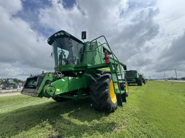 Image of John Deere 9760 STS equipment image 1