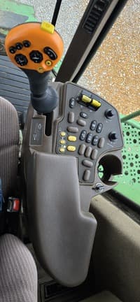 Image of John Deere 9760 STS equipment image 4