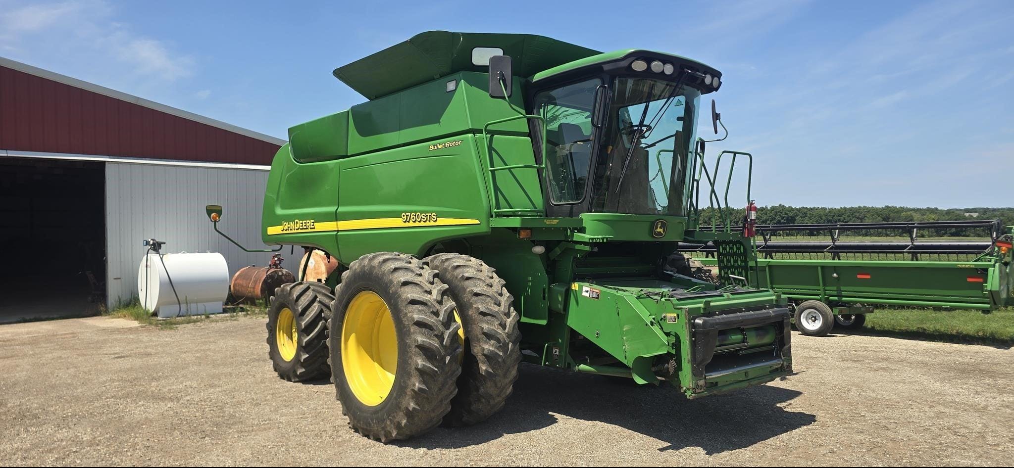 2007 John Deere 9760 STS Equipment Image0