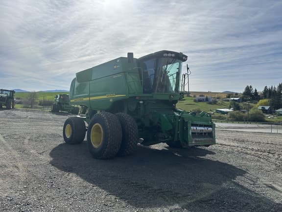 Image of John Deere 9760 STS equipment image 1