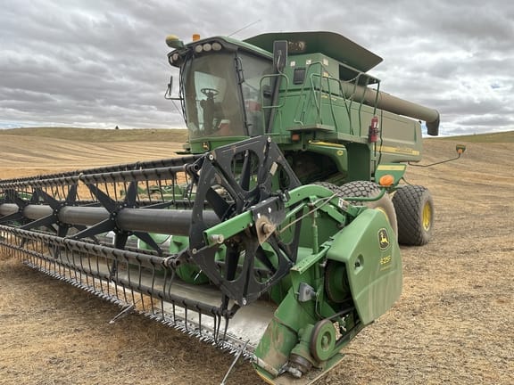 2007 John Deere 9760 STS Equipment Image0