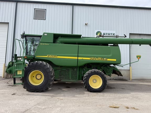Image of John Deere 9760 STS equipment image 1