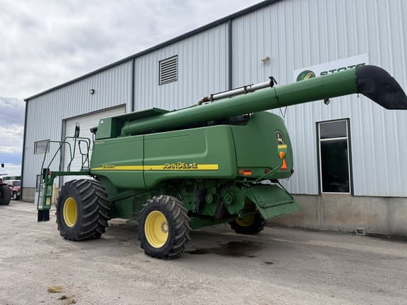 Image of John Deere 9760 STS equipment image 2